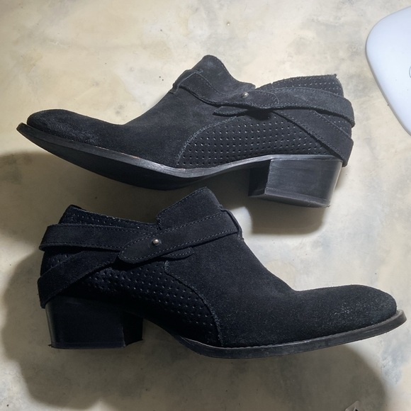 Charles by Charles David YESENIA size 10B in Box - Picture 7 of 12